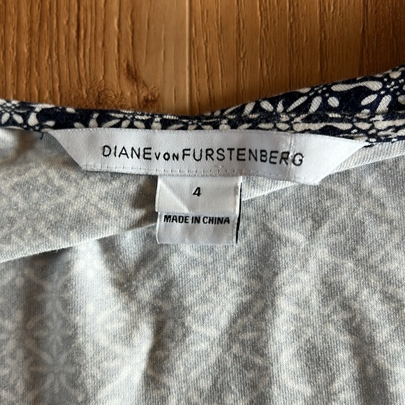 Diane Von Furstenberg Sigourney Wrap Dress Navy Floral - Picture 9 of 12